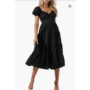 ASTR Cottagecore sweetheart neckline tiered ruffle dress. Black women M